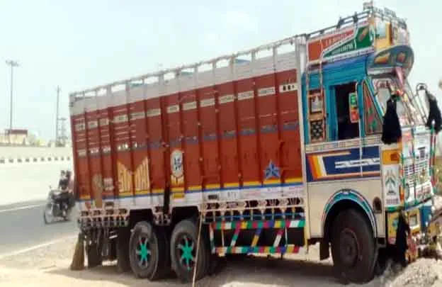 नो एंट्री में जाने से रोका तो ट्रक चालक ने हैड कांस्टेबल को रौंदा