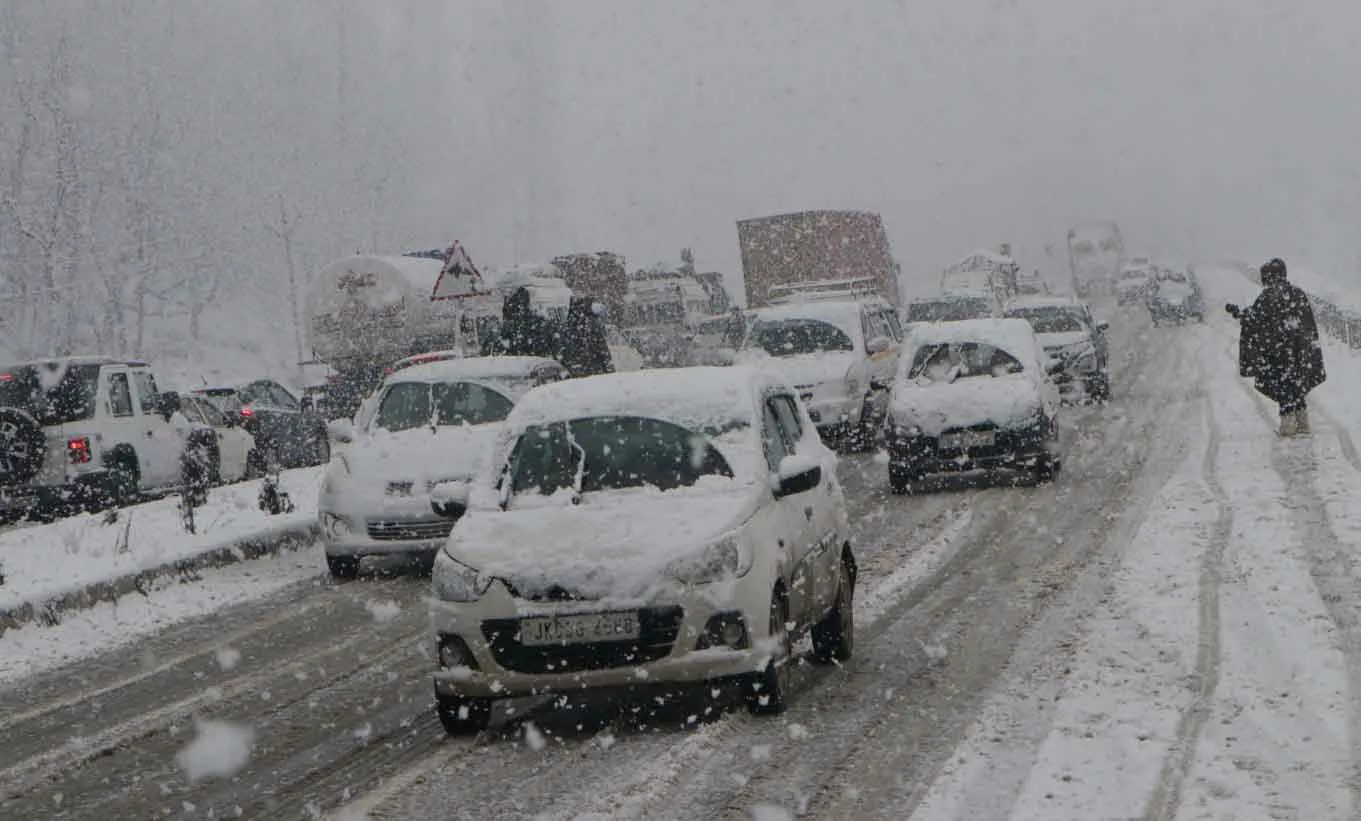 Jammu Kashmir: जम्मू-कश्मीर में 20-23 जनवरी तक होगी बर्फ ही बर्फ!