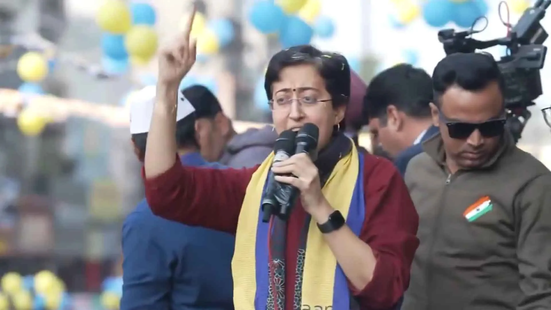 Delhi Elections: आतिशी समेत कई लोगों पर एफआईआर!