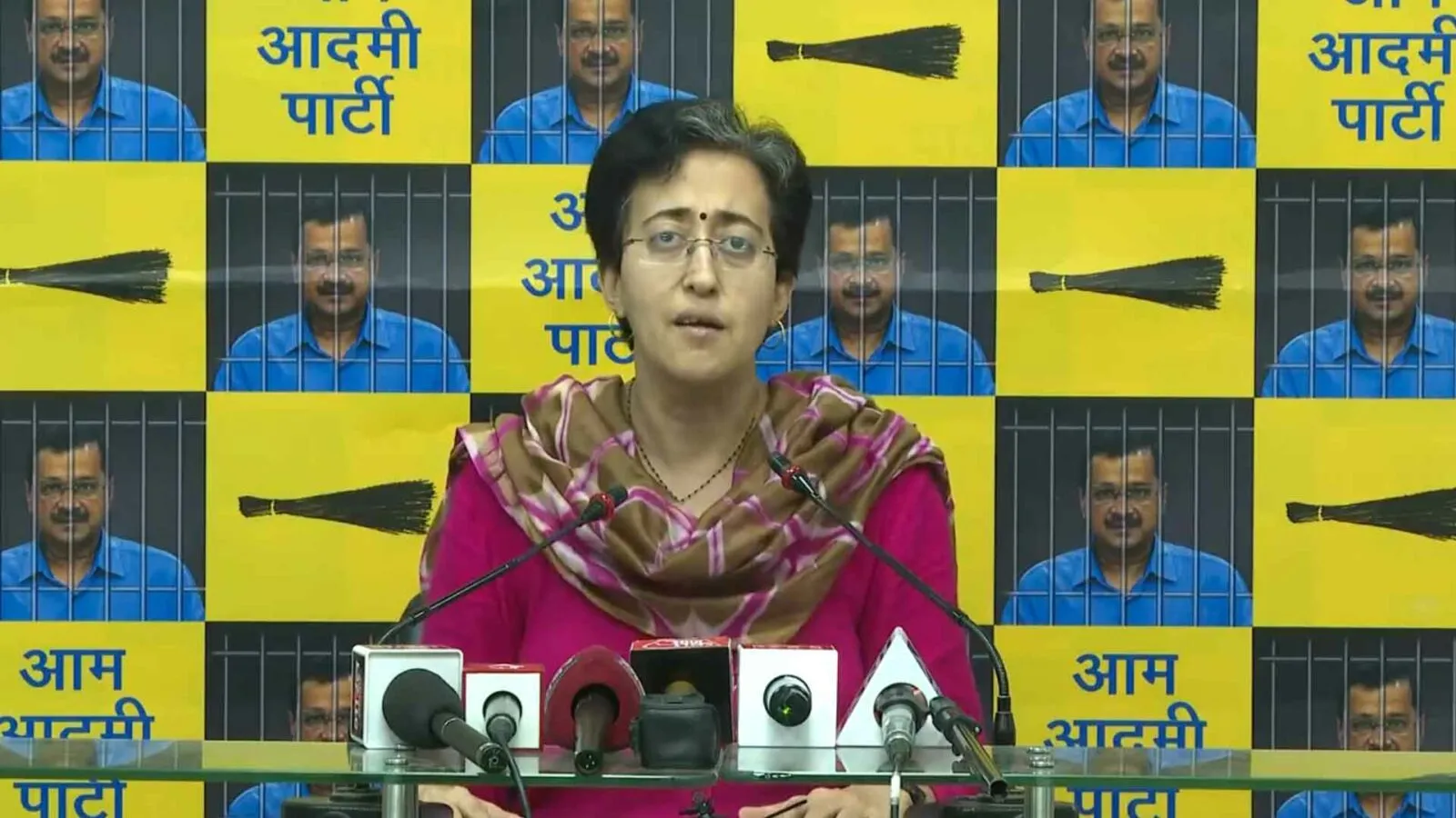 AAP’s Atishi Resigns: आतिशी ने दिया दिल्ली मुख्यमंत्री पद से इस्तीफा!