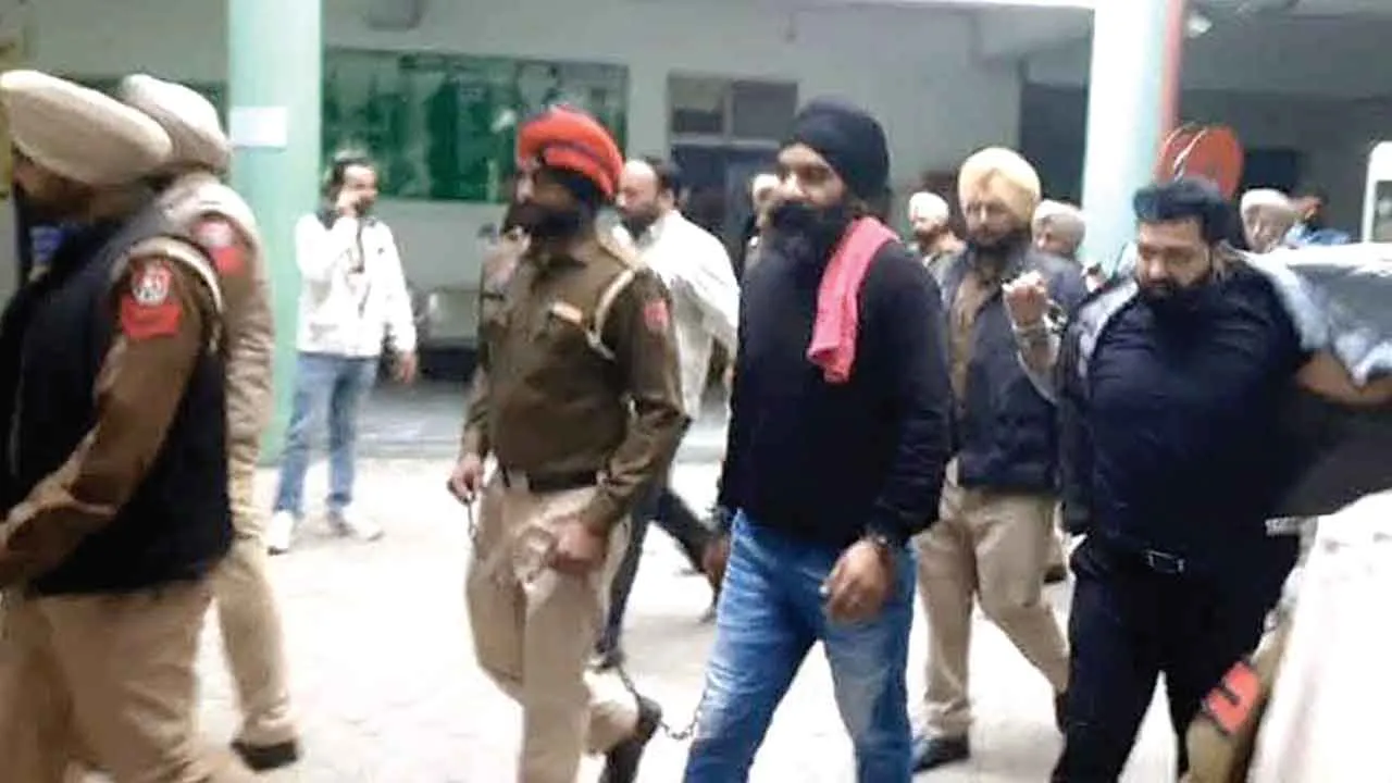 बठिंडा जेल में भूख हड़ताल पर बैठे गैंगस्टरों का पुलिस ने करवाया मेडिकल