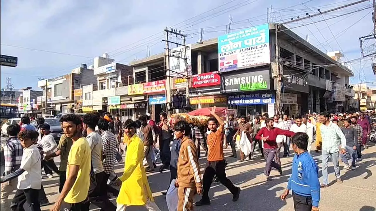 फतेहाबाद में निकली अनोखी संस्कार यात्रा