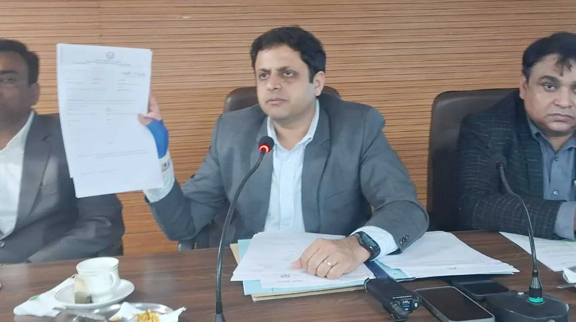 पीड़ितों से फोन पर बात कर ही करें समस्या का निराकरण: विक्रमादित्य सिंह मलिक