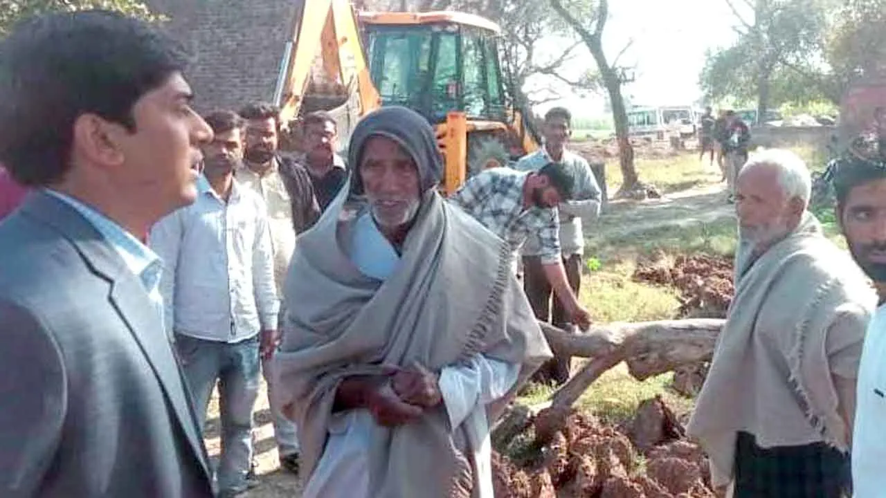 पीएसी कैम्प की दस बीघा भूमि को कराया गया कब्जामुक्त