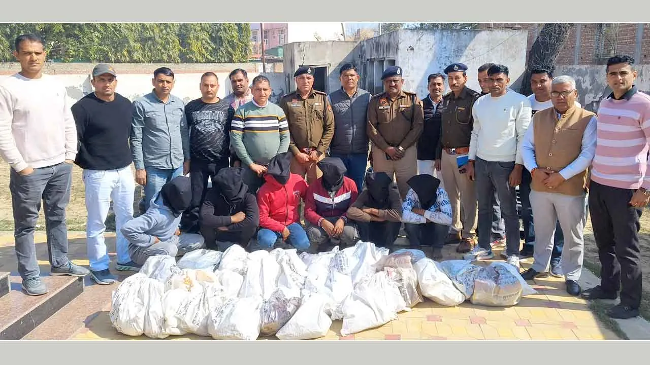 तांबा तार चुराने वाले गिरोह का भंडाफोड़, कबाड़ी सहित 6 आरोपी गिरफ्तार, एक साथ सुलझी 40 वारदाते
