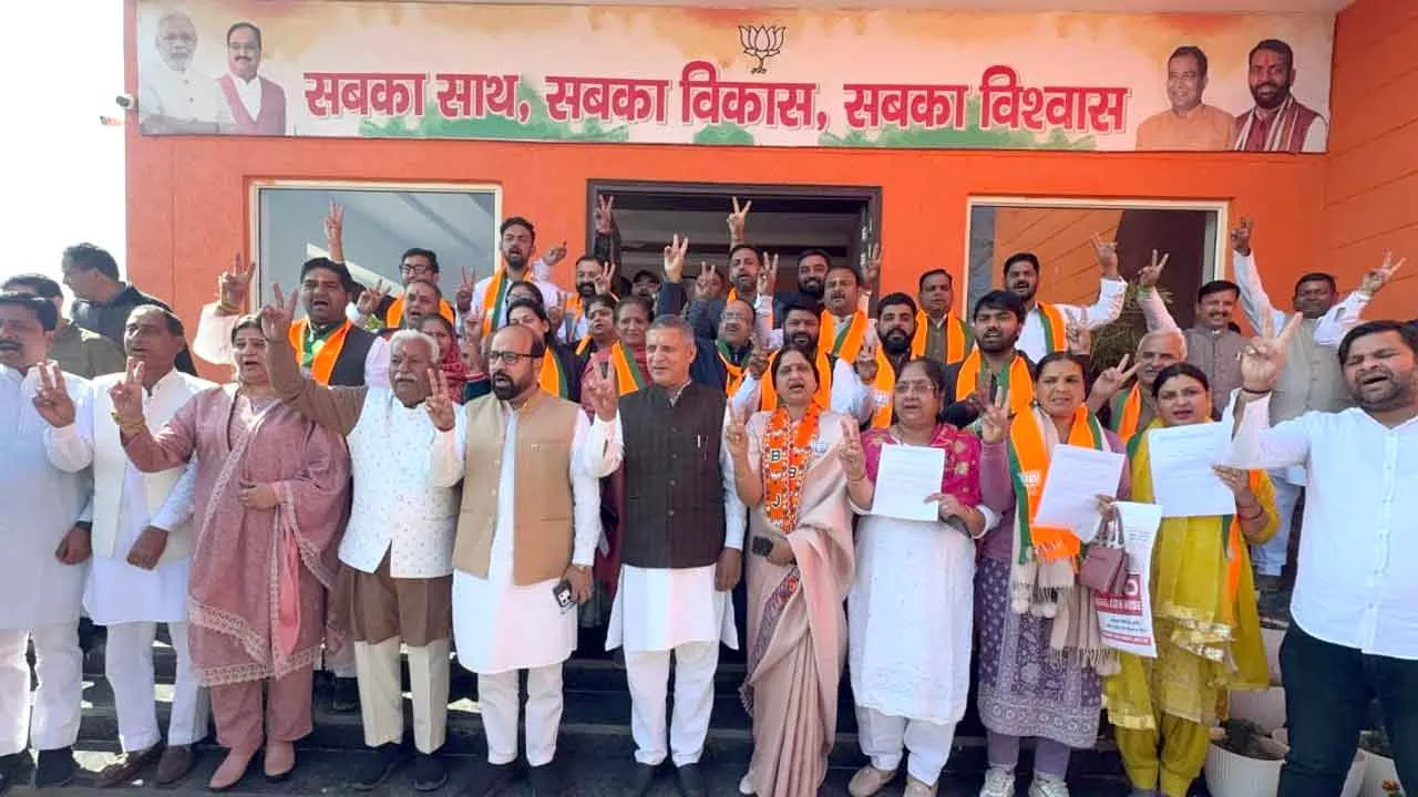 भाजपा ने मेयर पद की प्रत्याशी सुमन बहमनी सहित सभी वार्डों से पार्षद पद के भाजपा प्रत्याशियों का नामांकन करवाया – कंवरपाल गुर्जर