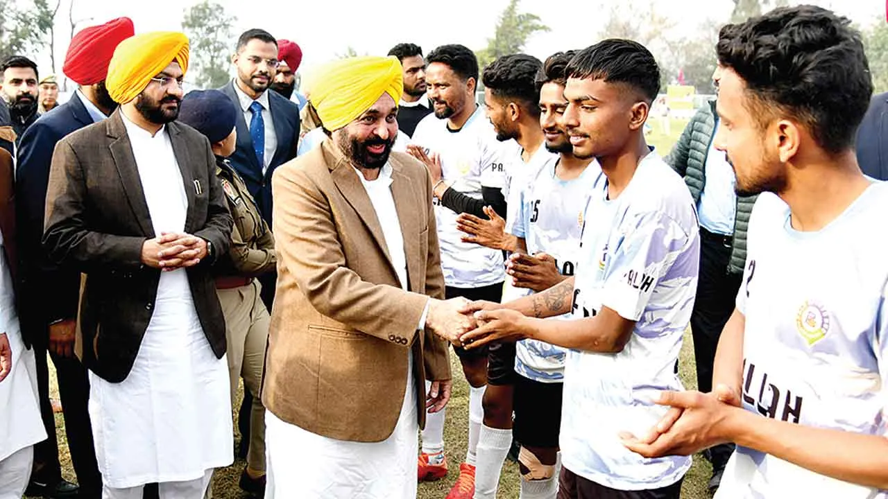 Bhagwant Mann: अमेरिका से वापिसी आंखें खोलने वाली, गैर-कानूनी तरीके से न जाएं विदेश: सीएम