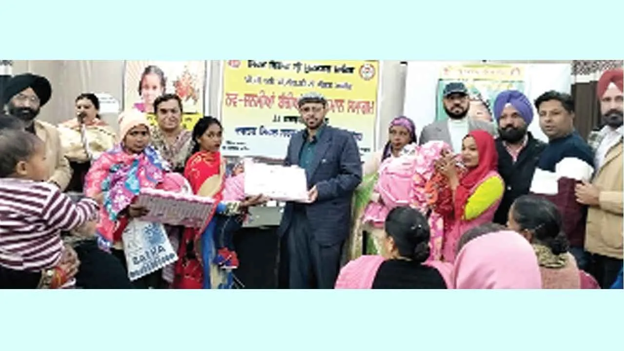 Beti Bachao Beti Padhao: 48 नवजात बच्चियों को तोहफे देकर किया सम्मानित