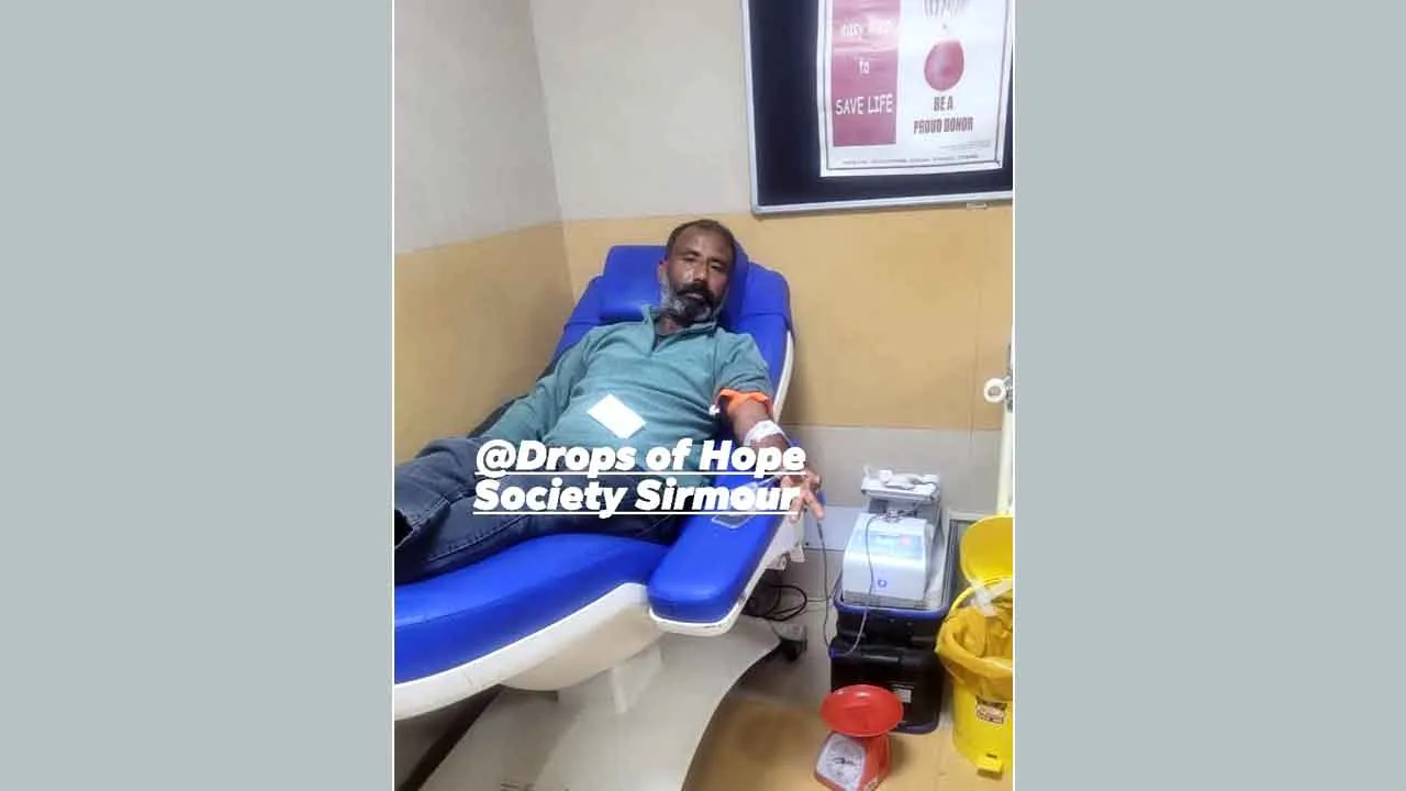 Blood Donation: अनूप इन्सां ने जरूरतमंद के लिए रक्तदान किया