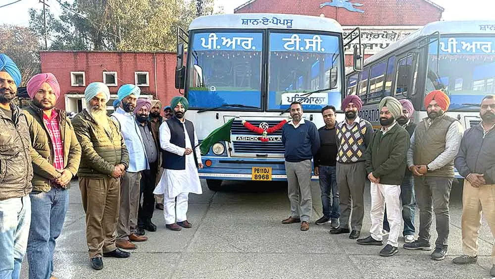 PRTC New Buses: अब सफर होगा आसान, पीआरटीसी के बेड़े में शामिल हुई आठ नई बसें