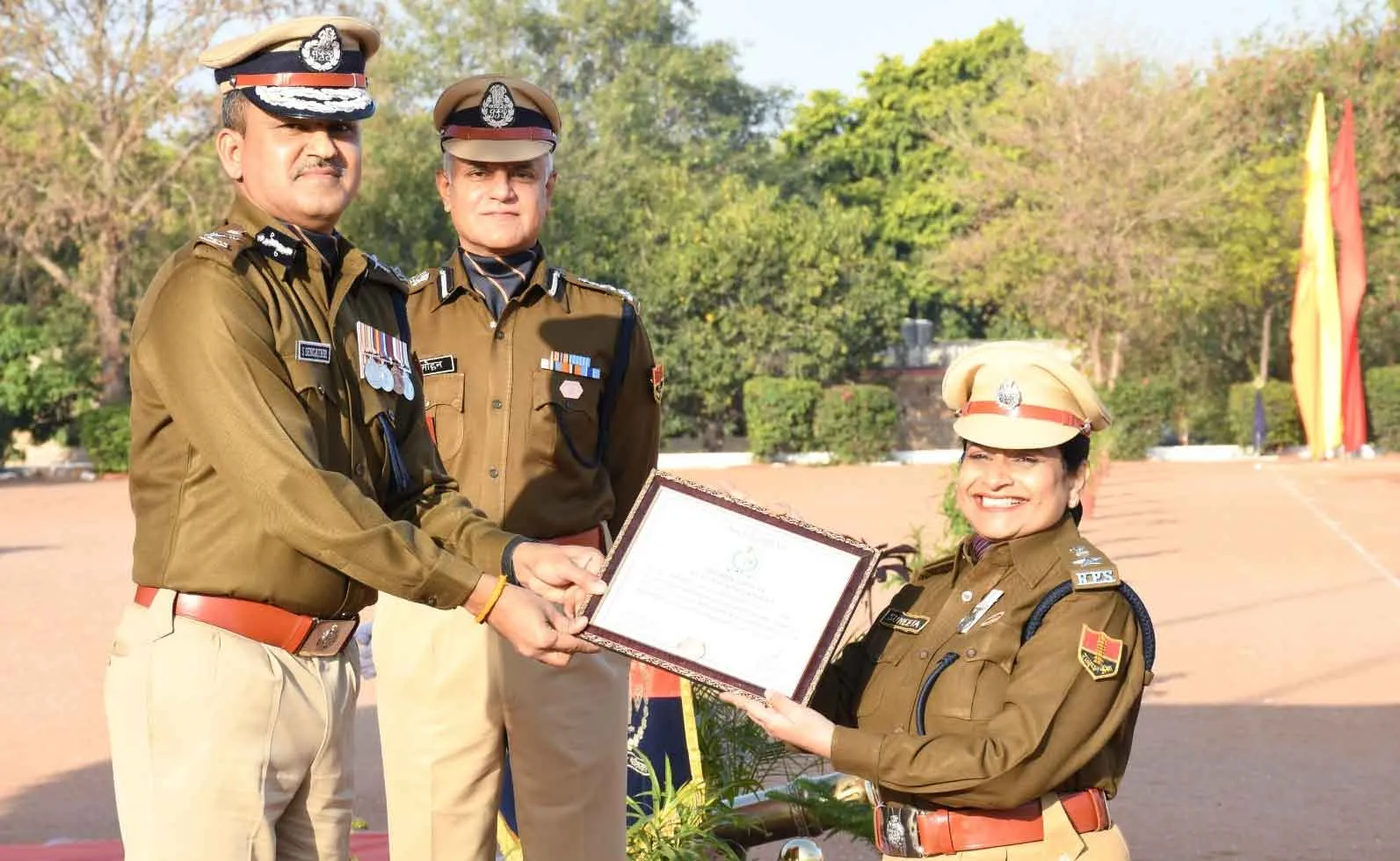 39 पुलिस अधिकारियों एवं कार्मिकों को मिले पदक