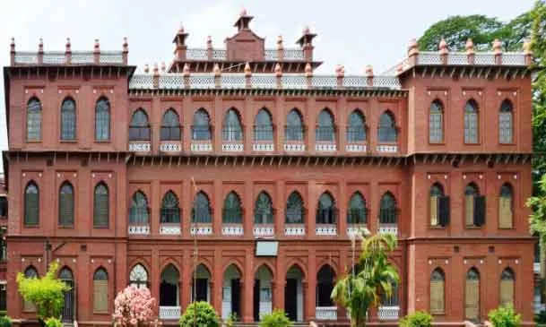 ढाका विश्वविद्यालय में कार्यक्रम को लेकर विवाद, छात्र संगठनों में तनातनी