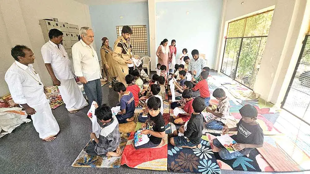 Bangalore News: बेंगलुरु में अनाथ बच्चों के लिए डेरा सच्चा सौदा के सेवादार आगे आए