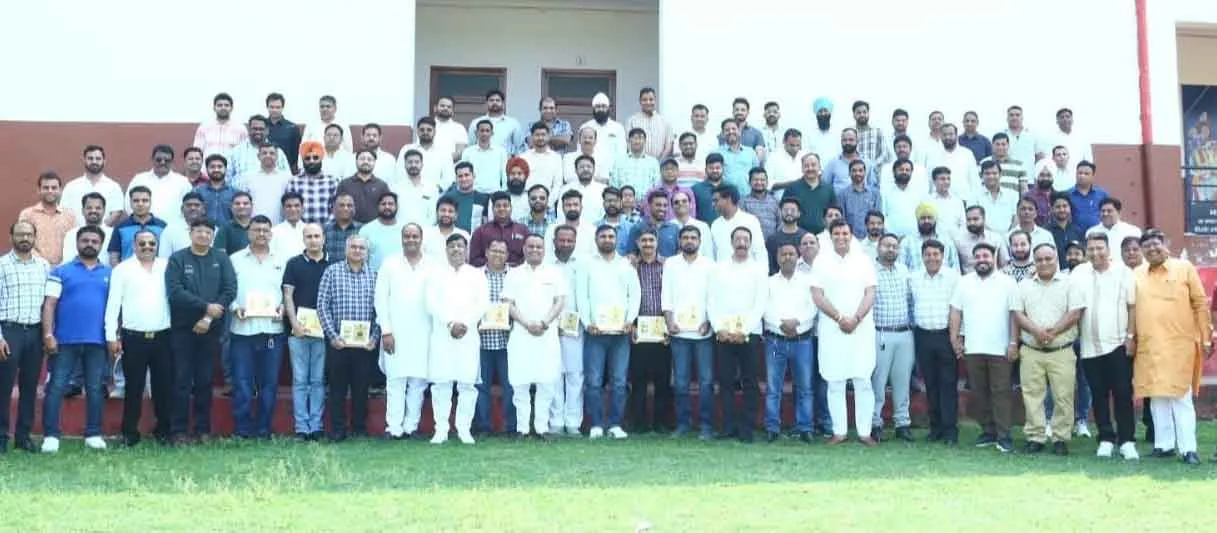आपसी सौहार्द और भाईचारे की भावना मजबूत करने की जरूरत: आशीष विजय
