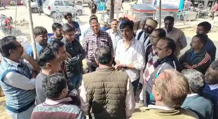 City Council Hanumangarh: दुकानदारों ने की दुकानों के आगे दस फीट तक जगह छोडऩे की मांग