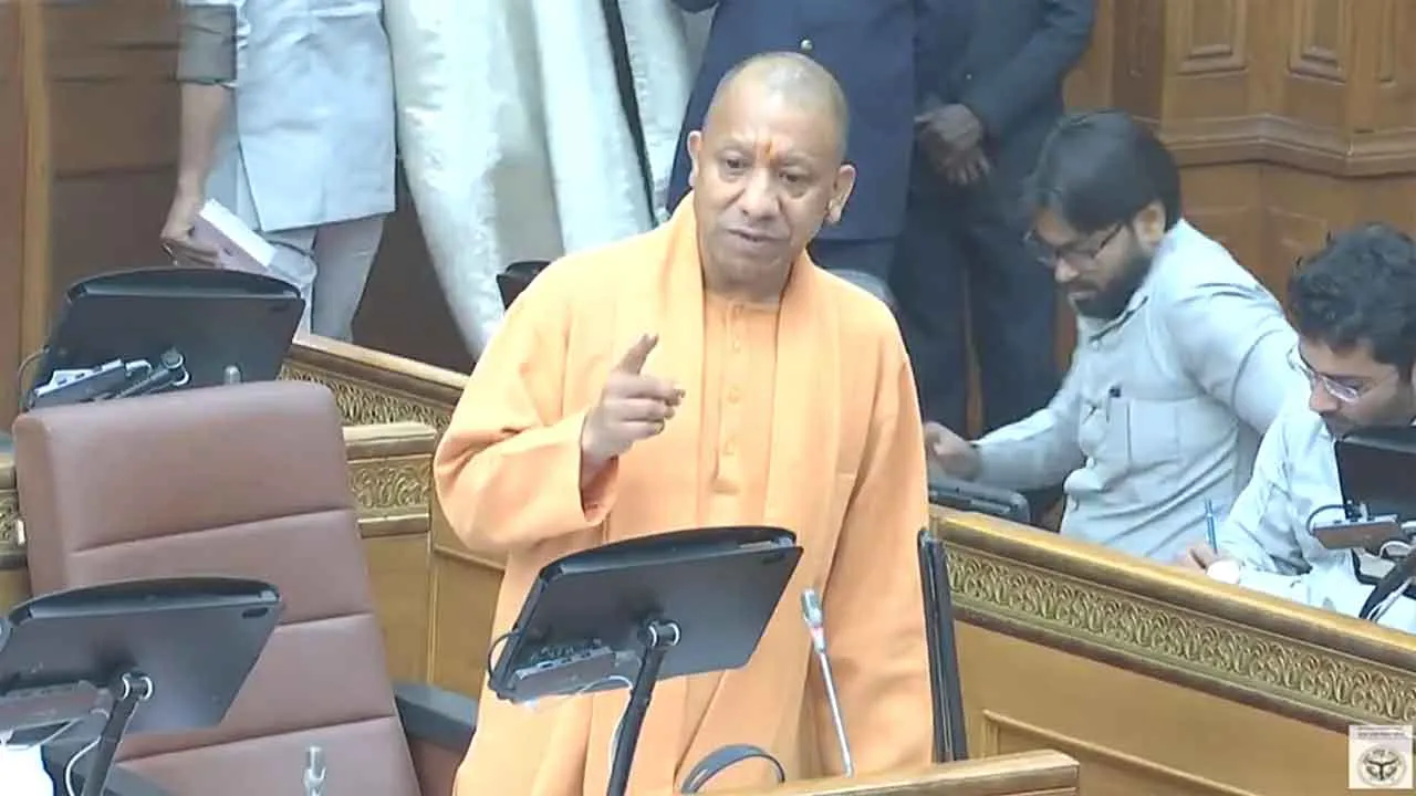 CM Yogi Adityanath: …जब यूपी सीएम योगी ने कहा- ‘अबू आजमी को यूपी भेज दो, इलाज हम कर देंगे’