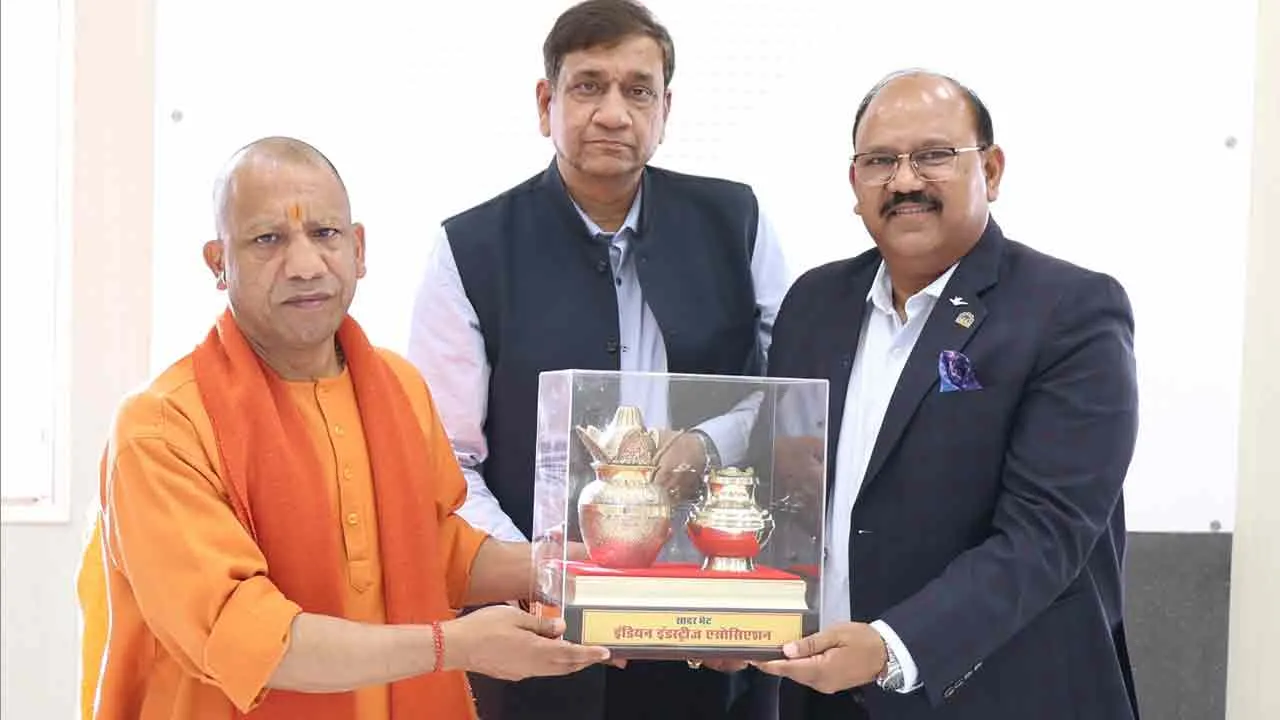 Build Bharat Expo 2025: आईआईए प्रतिनिधिमंडल ने सीएम योगी से भेंट कर, बिल्ड भारत एक्सपो -2025 समारोह में किया आमंत्रित
