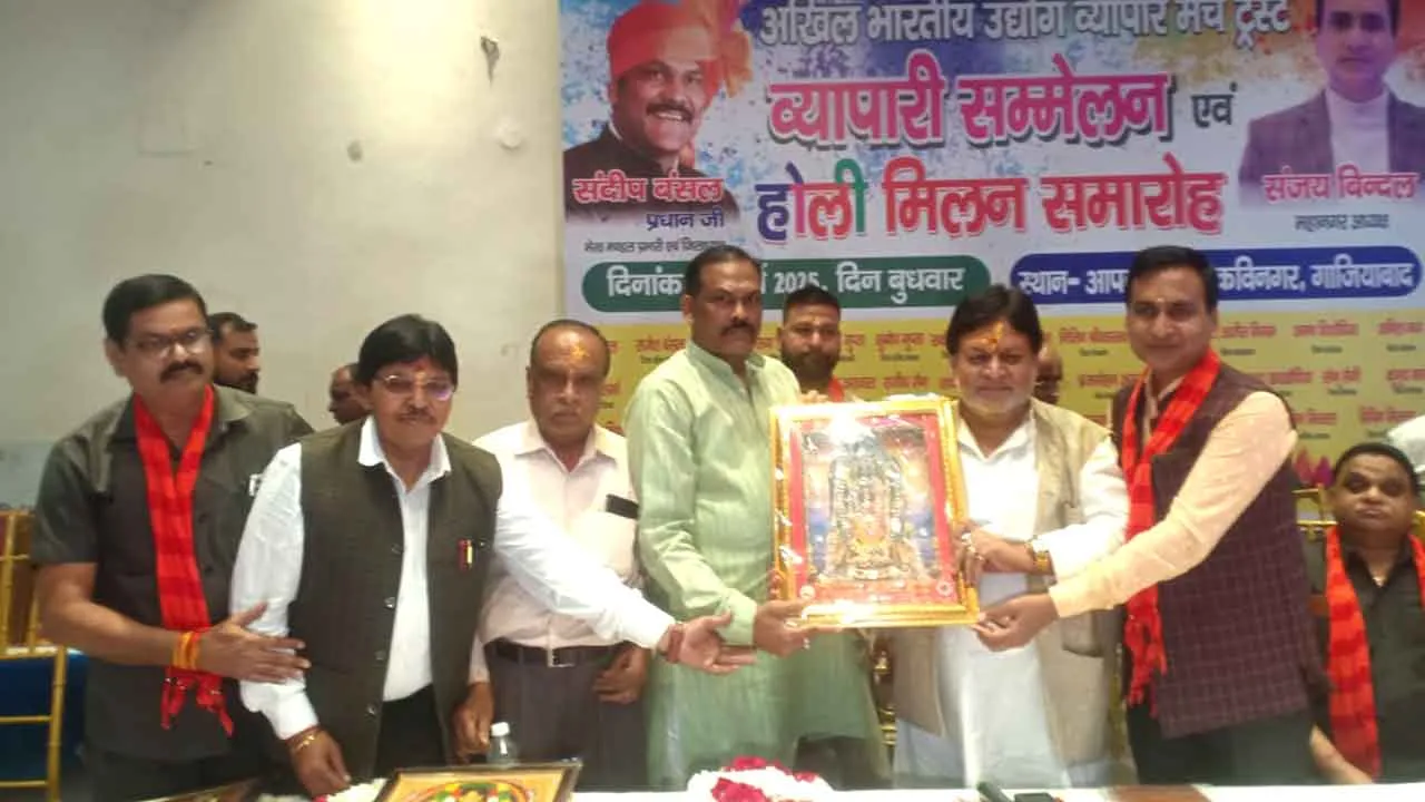 आपसी द्वेष और भेदभाव को मिटाते है, होली के रंग: संदीप बंसल