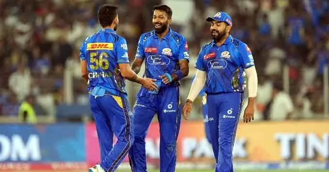 Hardik Pandya fined: मुंबई इंडियंस के कप्तान हार्दिक पांड्या पर जुर्माना, आईपीएल में पहली बार लगा ऐसी गलती के लिए जुर्माना