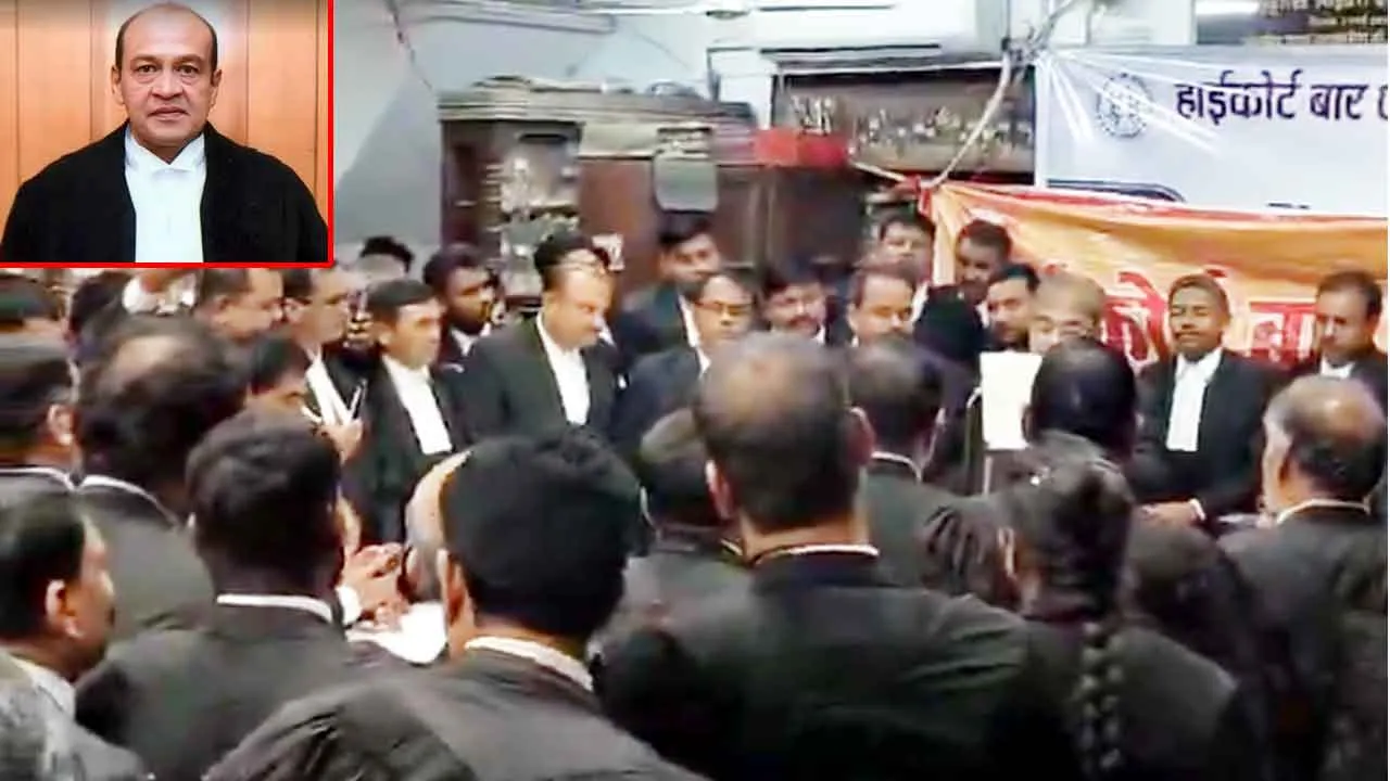 जस्टिस वर्मा के तबादले पर बवाल, वकीलों की अनिश्चितकालीन हड़ताल