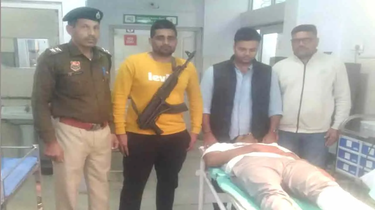 खंडहर में छिपे थे वांटेड, पुलिस मुठभेड़ में दो कुख्यात अपराधी गिरफ्तार, पुलिस की गोली लगने से एक घायल