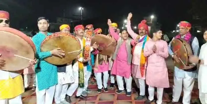Holi 2025: शहर में गूंजने लगी चंग की थाप, होली का जमकर चढऩे लगा रंग