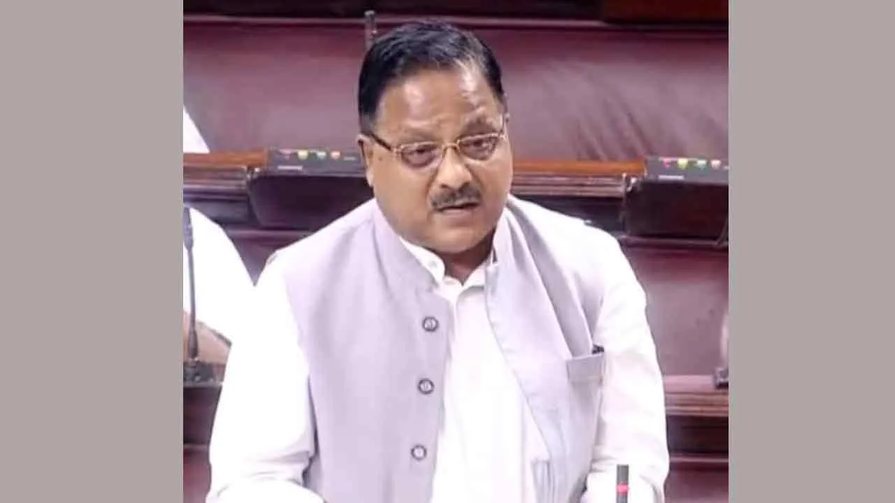 कांग्रेस के राष्ट्रीय अध्यक्ष खरगे का सदन में दिया बयान अक्षम्य, उनका बयान सपा सांसद सुमन को संरक्षण देने वाला:- डॉ राधा मोहन दास अग्रवाल