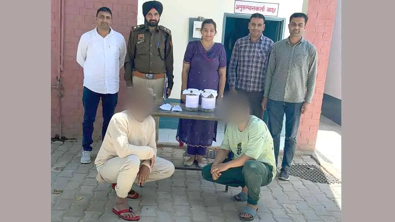 3 लाख रुपये ठगने वाले दो फ्रॉडियो को पुलिस ने दबोचा