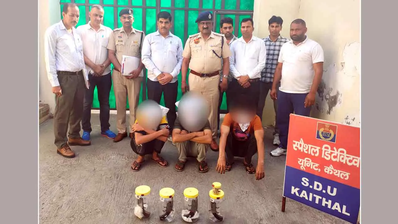 फिरौती के लिए फायरिंग करने के मामले में 3 आरोपी गिरफ्तार, आरोपियों पर पहले भी हत्या का केस दर्ज
