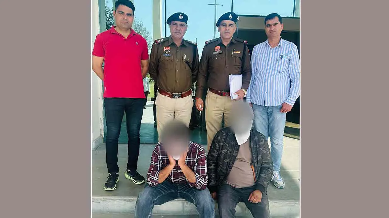 Crime News: अमेरिका भेजने के नाम पर 40 लाख रुपए ठगने वाले 2 आरोपी, 2 दिन के पुलिस रिमांड पर