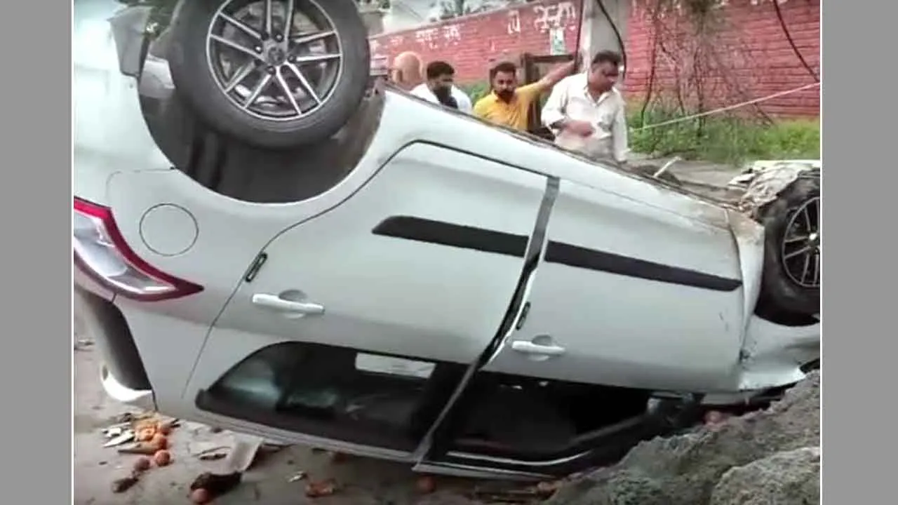 Road Accident: होली में खुशियों के रंग मातम में बदले, हादसों में गयी कई जाने