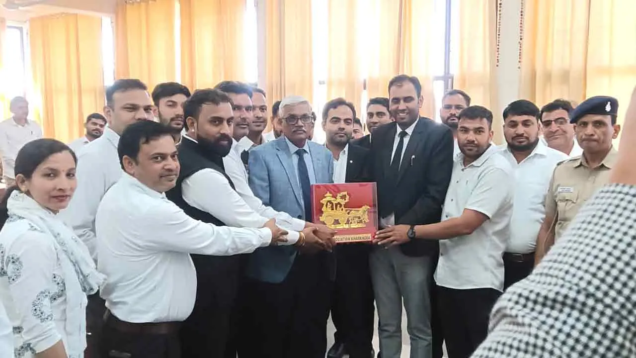 पंजाब एवं हरियाणा हाईकोर्ट के जस्टिस ने किया खरखौदा न्यायालय का दौरा