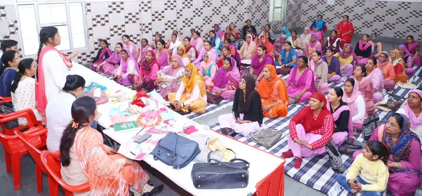 ‘पोषण भी, पढ़ाई भी’ प्रशिक्षण कार्यक्रम के तहत आधुनिक शिक्षण तकनीकों की दी जानकारी