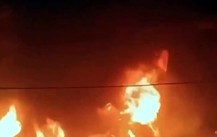 Nagpur Violence: नागपुर में हिंसा, आग और तोड़फोड़! सीएम के सख्त कार्रवाही के निर्देश