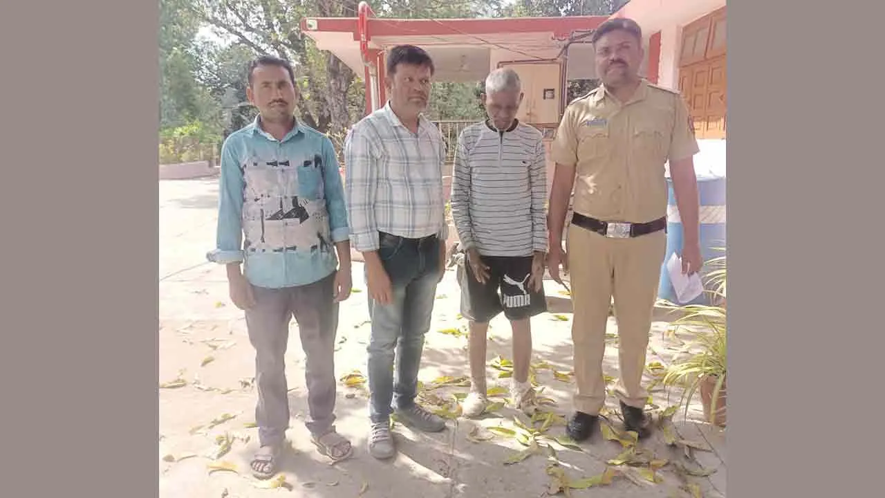 Welfare Work: नागपुर महाराष्ट्र के सेवादारों ने की अनाथ वृद्ध की संभाल और मदर टेरेसा ट्रस्ट के अनाथ वृद्ध आश्रम पहुंचाया
