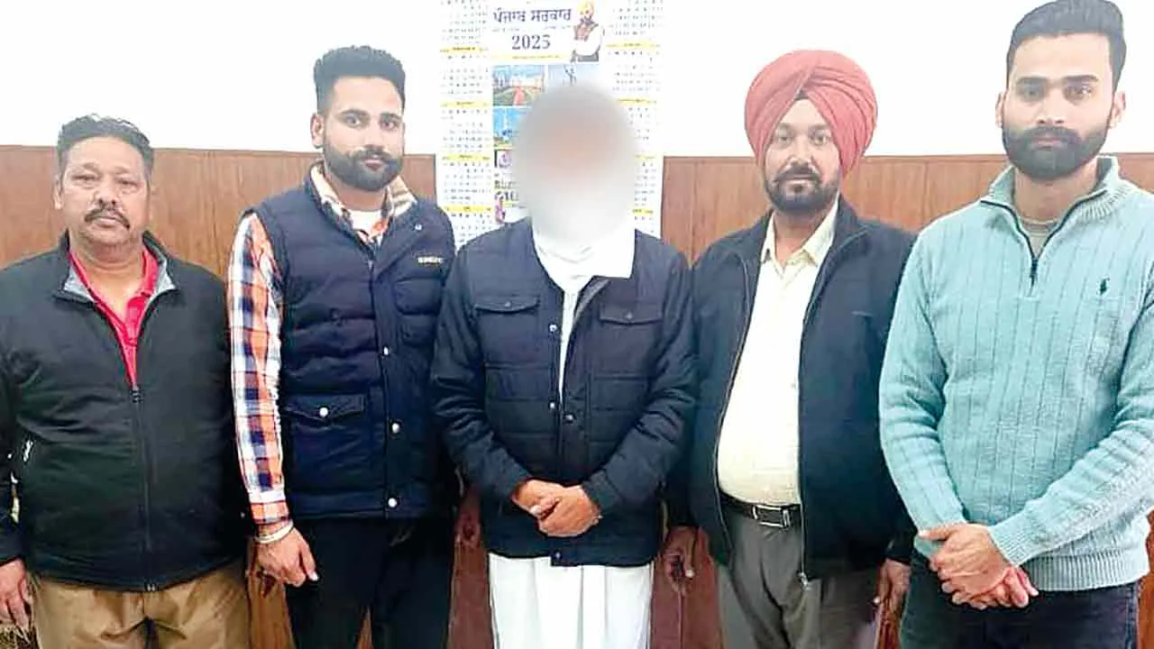 Bribery Arrested: 3 लाख रुपये की रिश्वत लेता व्यक्ति गिरफ्तार