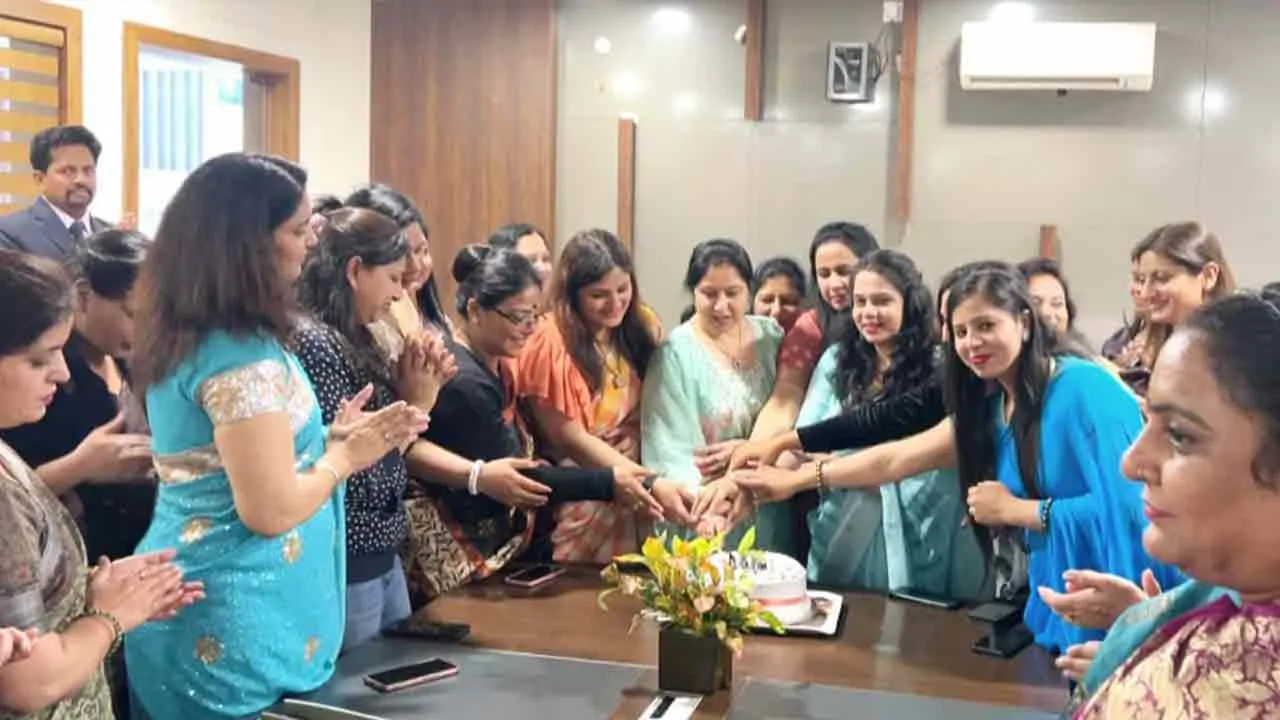 देश की उन्नति और प्रगति में महिलाओं का विशेष योगदान:- पूनम काहडा