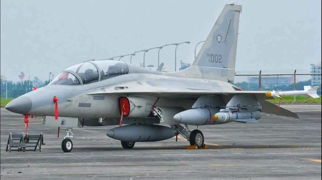 Philippine Fighter Jet Missing: वायुसेना का लड़ाकू विमान लापता, तलाश जारी