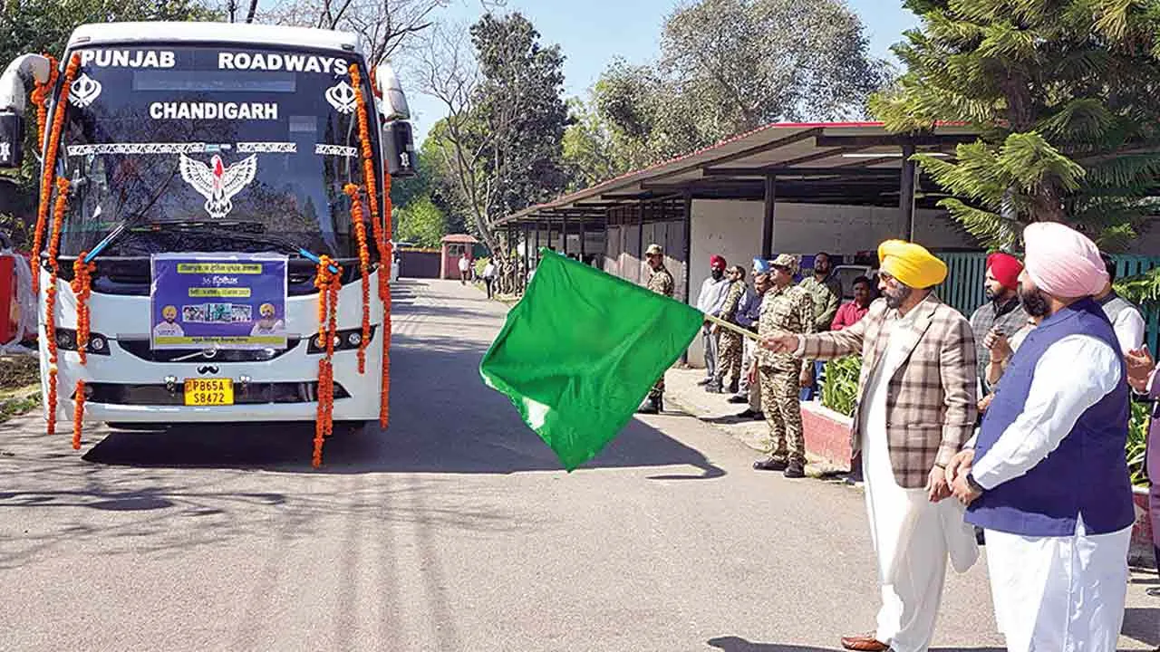 Punjab News: 36 प्रिंसीपलों का 7वां बैच सिंगापुर रवाना, 9 से 15 मार्च तक लेंगे प्रशिक्षण