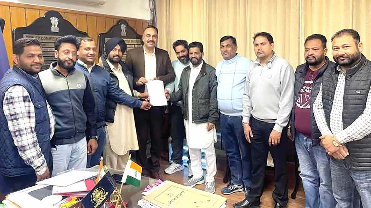 नगर कौंसिल की कुर्सी ढाई महीने बाद भी खाली, हाईकोर्ट जाने की चेतावनी