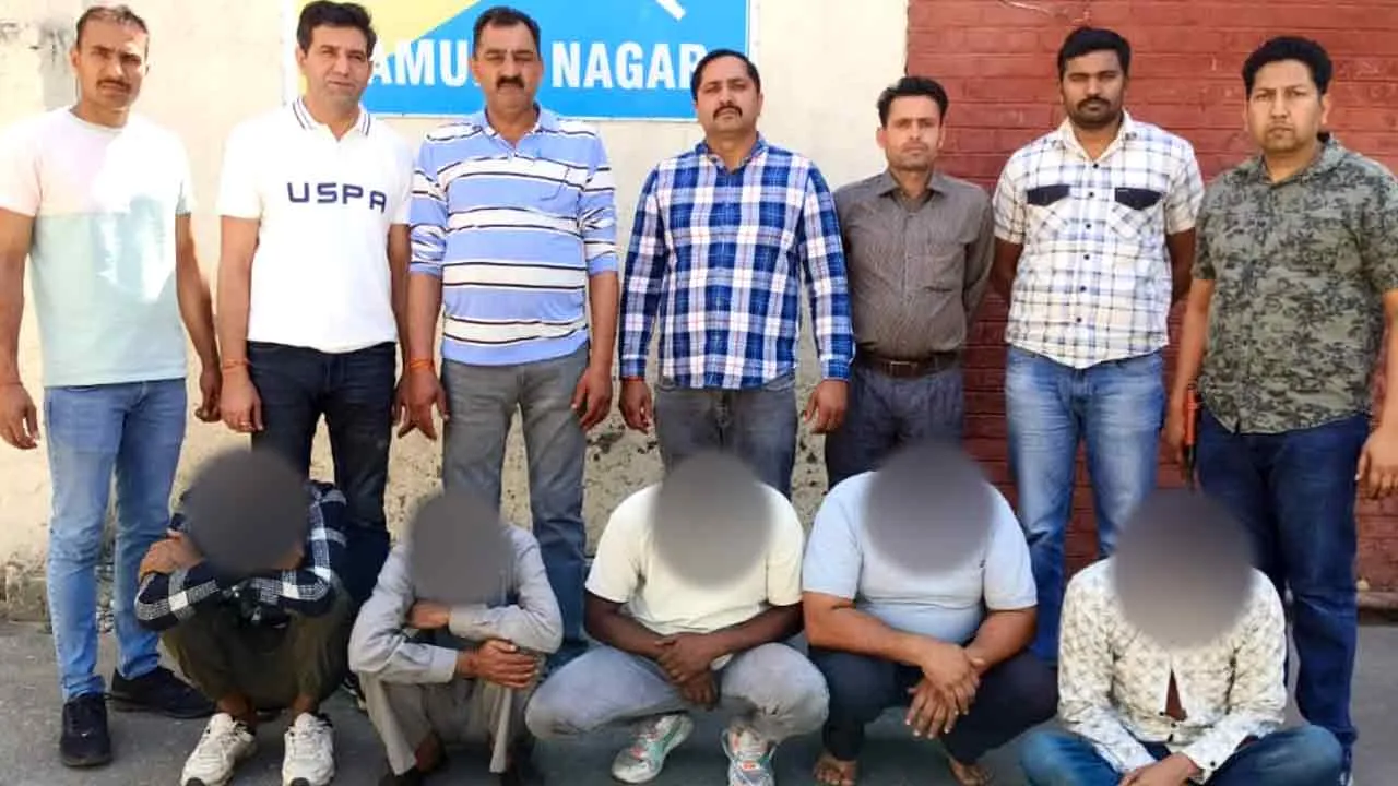 Pickpockets Arrested: बसों में जेब काटने वाले गैंग का पर्दाफाश, पांच गिरफ्तार