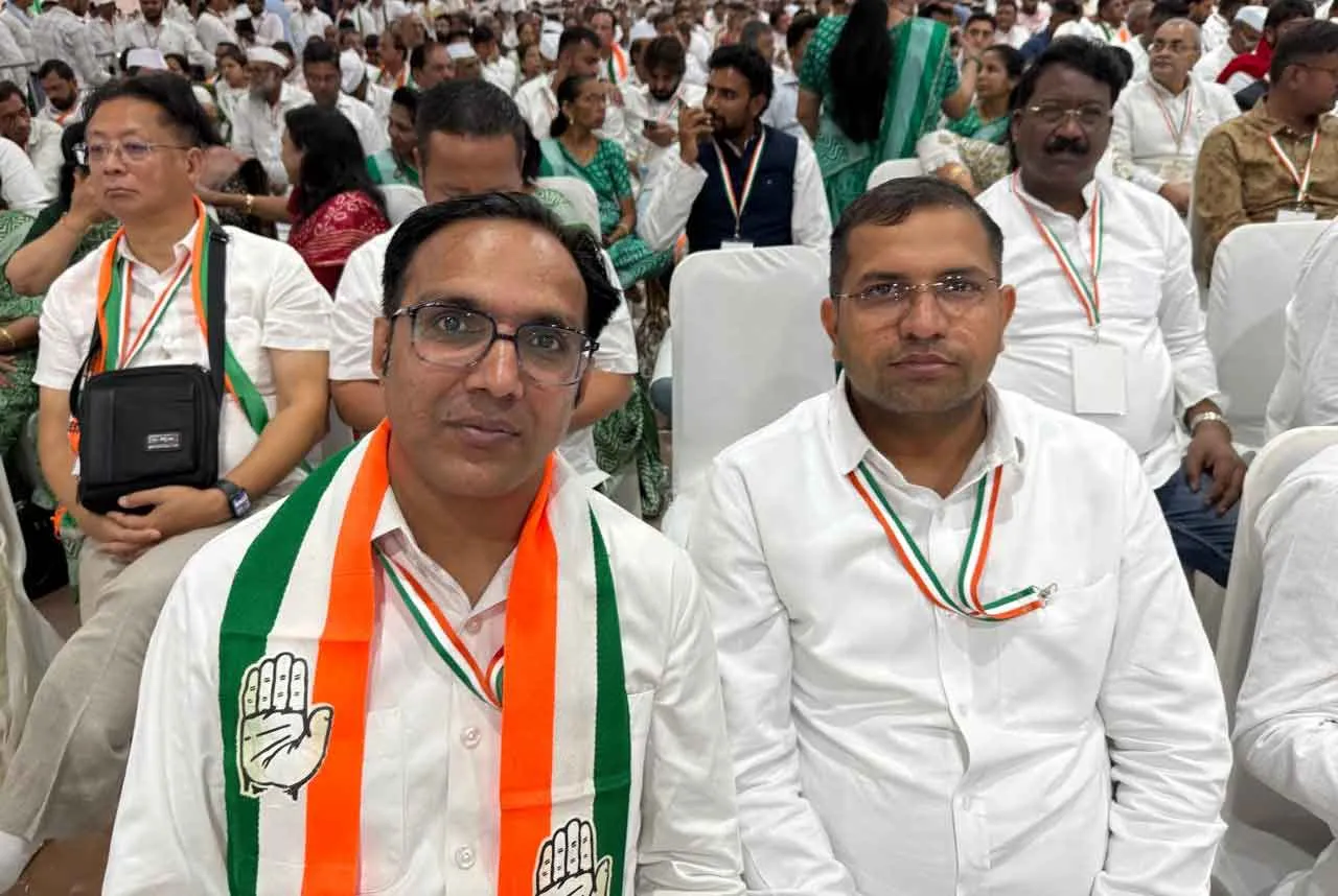 राष्ट्रीय अधिवेशन के दूसरे दिन ध्वज वंदन कार्यक्रम में शामिल हुए पारीक