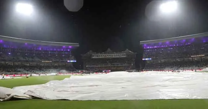 KKR vs PBKS IPL 2025: कोलकाता और पंजाब के मैच में प्राकृतिक आपदा बनी मुसीबत, पंजाब का 201 रनों का विशाल स्कोर गया ख़राब
