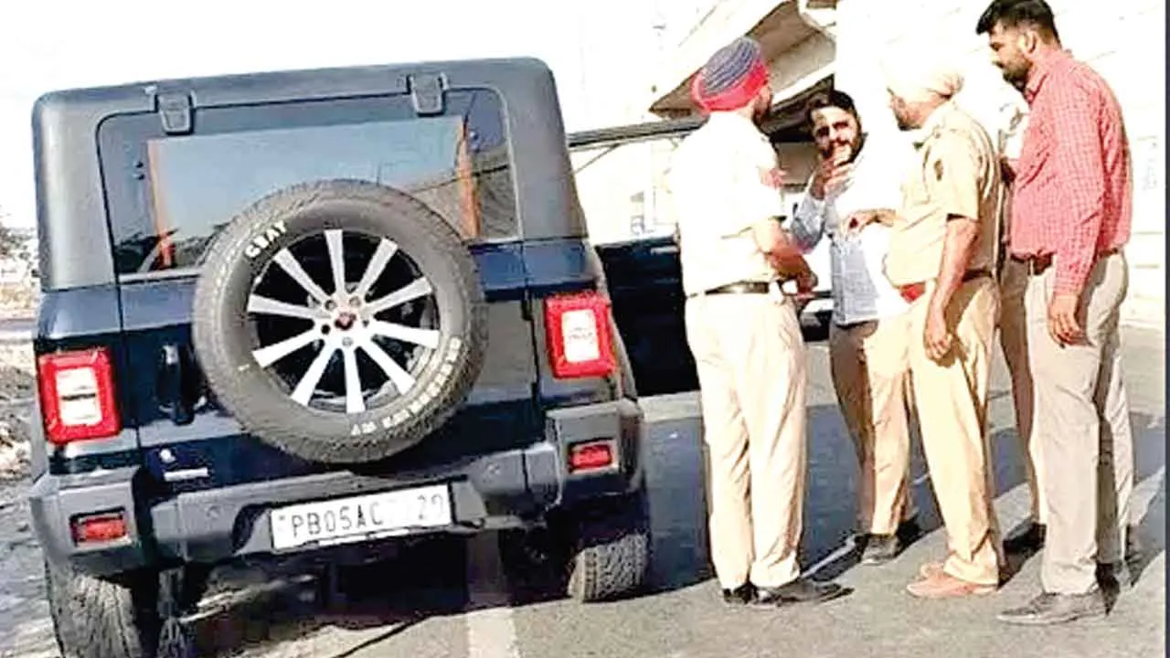 Punjab News: महिला कांस्टेबल थार सहित हेरोइन तस्करी करते गिरफ्तार