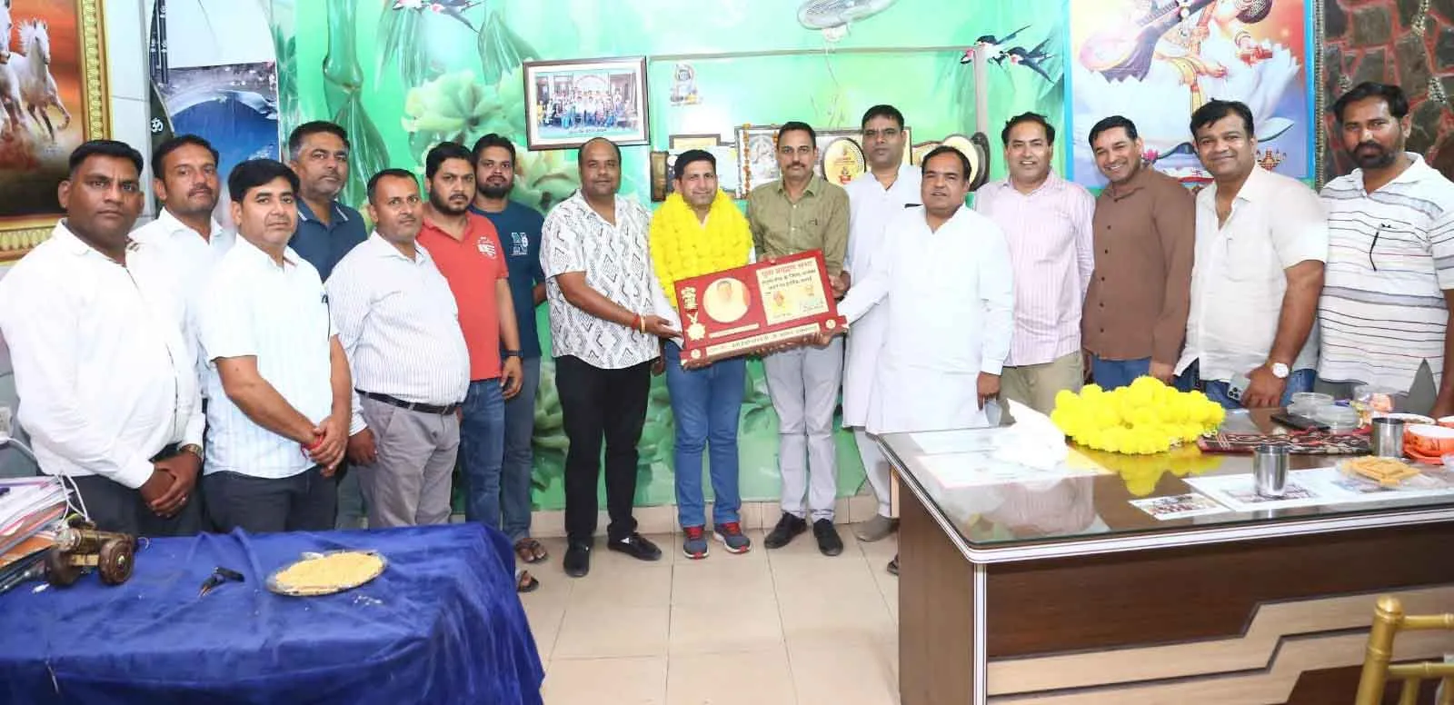 सामाजिक योगदान एवं नेतृत्व क्षमता की सराहना