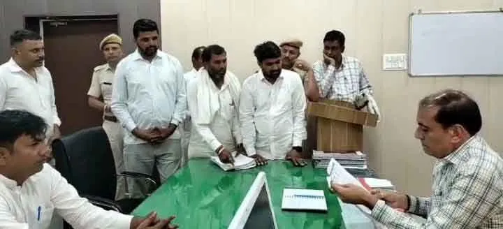 चकों को ग्राम पंचायत नंदराम की ढाणी में शामिल करने का विरोध