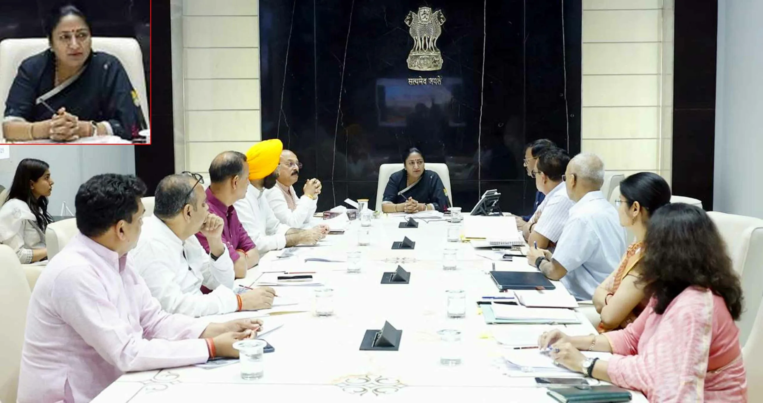 Delhi: दिल्ली के निजी स्कूलों पर सीएम की सख्ती, सुनाए चेतावनी भरा फरमान!