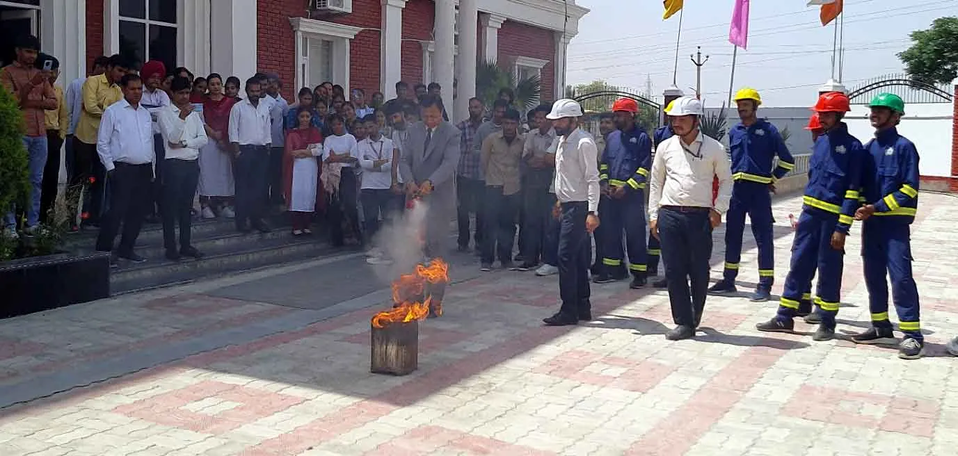 ‘छोटी अवस्था में आग पर हो काबू तो टल सकता बड़ा हादसा’