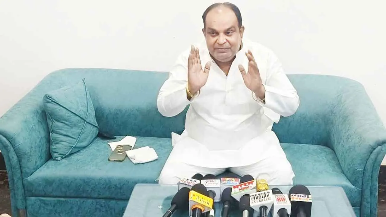 सत्य परेशान हो सकता है, पराजित नहीं: मनोज धामा