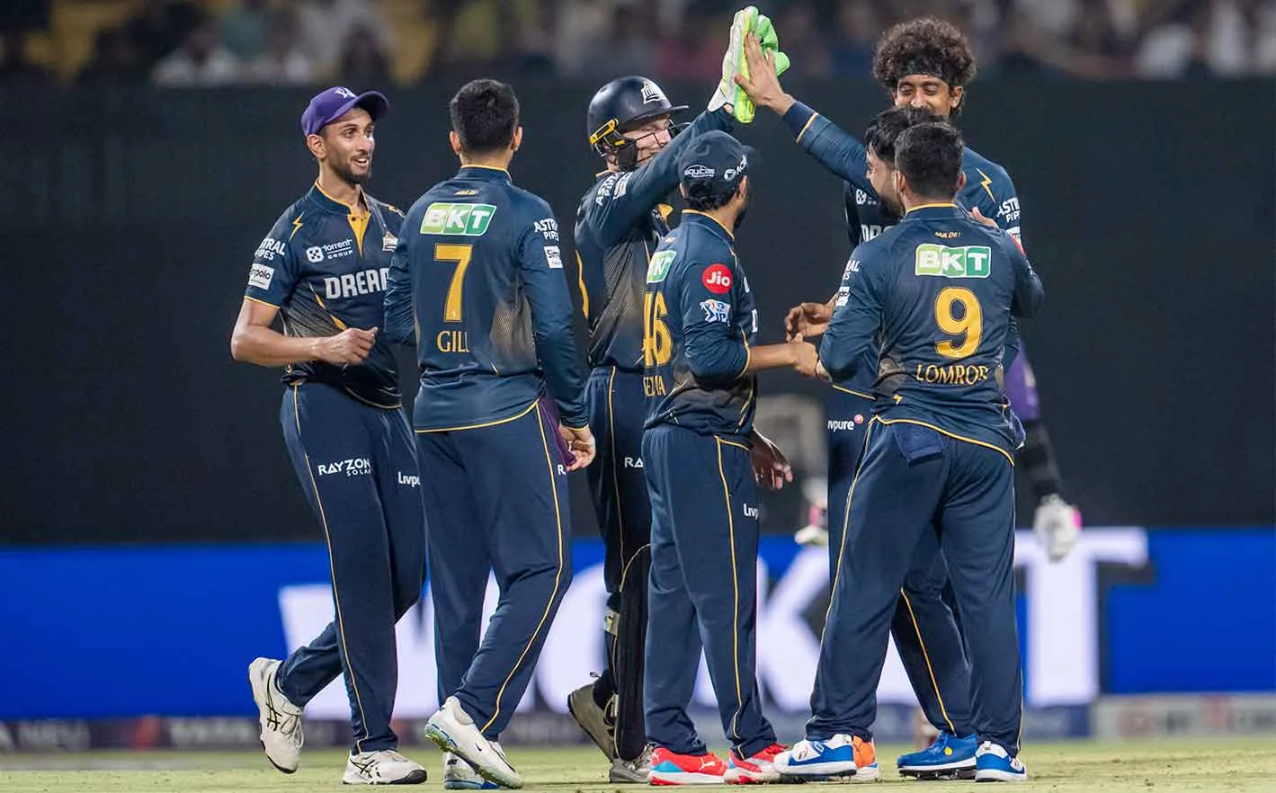 KKR vs GT IPL 2025: इस गेंदबाज ने कहर बरपाती अपनी गेंदबाजी से ऐसा जलवा दिखाया कि केकेआर ने घुटने टेक दिए